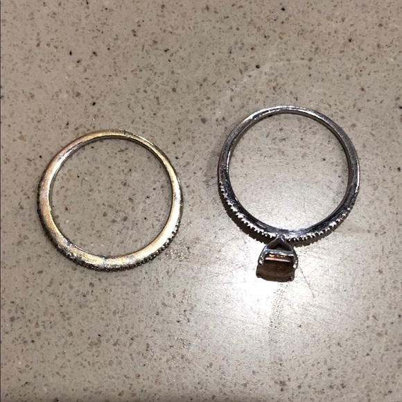 Ring - Picture 4 of 6